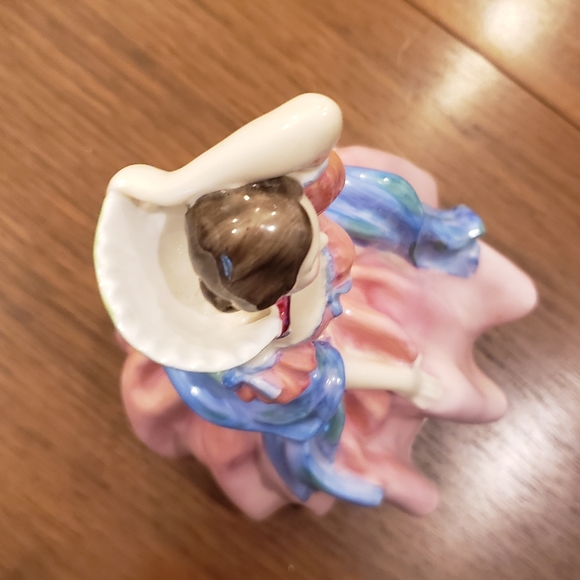Vintage Royal Doulton Maytime Porcelain Figure - Picture 8 of 9